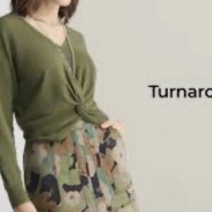 CAbi Turnaround Olive Twist Knot Long Sleeve Top L #6334 EUC